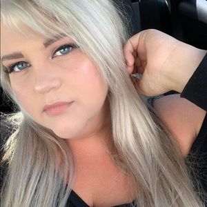 Meet your Posher, Leigha